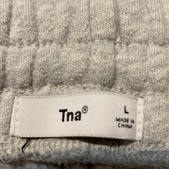 SOLD TNA Cozy Fleece Boyfriend Sweat Pant - Picture 3 of 3